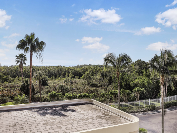 Marco Island Charming 2 Bedroom Vacation Condo